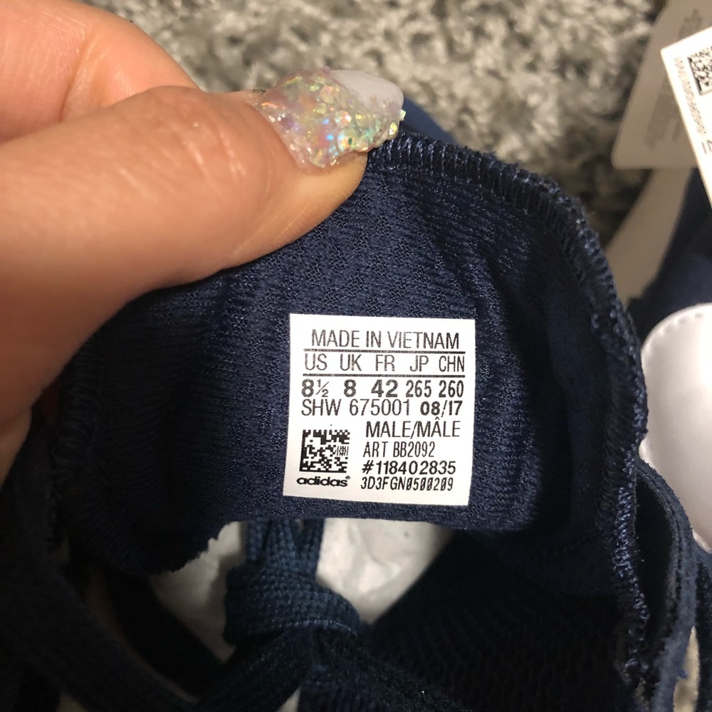 Adidas Iniki Runner NIB β¨ π - Picture 7 of 8